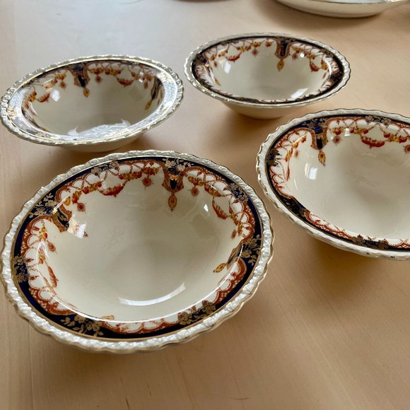 Near-Antique Set of 4 Myott So & Co "Derbyshire" Rimmed Cereal Bowls (1930's) - Picture 3 of 7